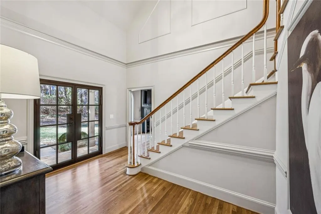 4575 Jett Road, Atlanta, Georgia 30327, 5 Bedrooms Bedrooms, ,5 BathroomsBathrooms,Residential,For Sale,4575 Jett Road,7707397