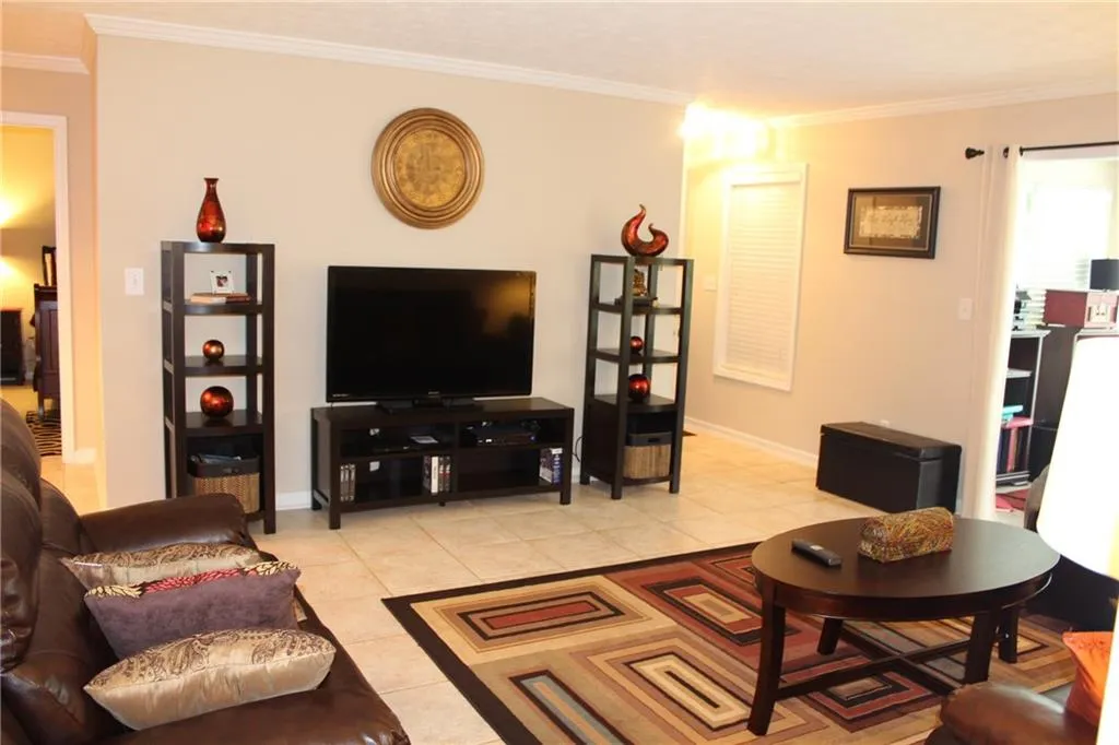601 Natchez Trace, Sandy Springs, Georgia 30350, 2 Bedrooms Bedrooms, ,2 BathroomsBathrooms,Residential,Sold,601 Natchez Trace,5693082