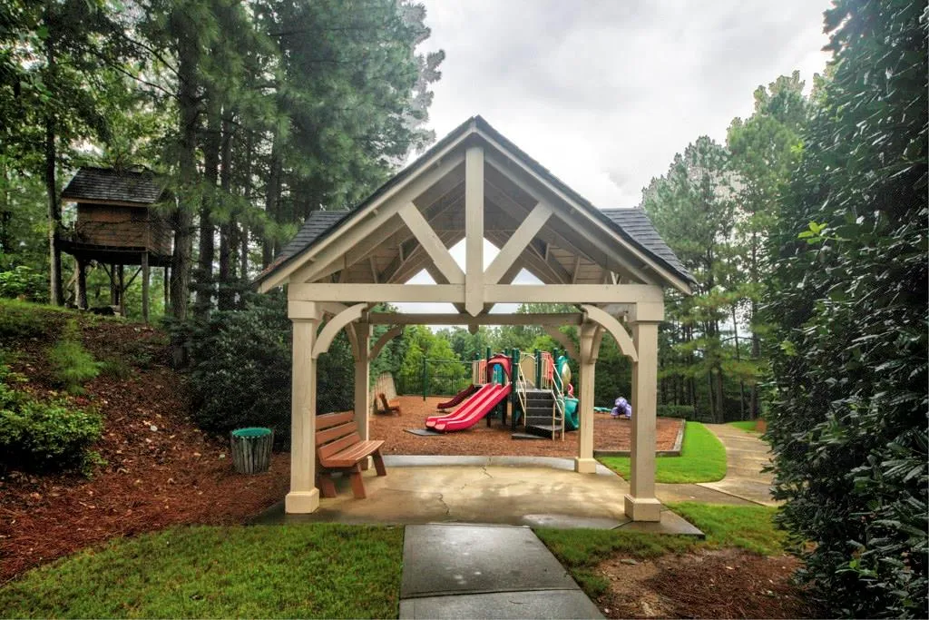 145 Trowbridge Road, Sandy Springs, Georgia 30350, 5 Bedrooms Bedrooms, ,4 BathroomsBathrooms,Residential,Sold,145 Trowbridge Road,5885418