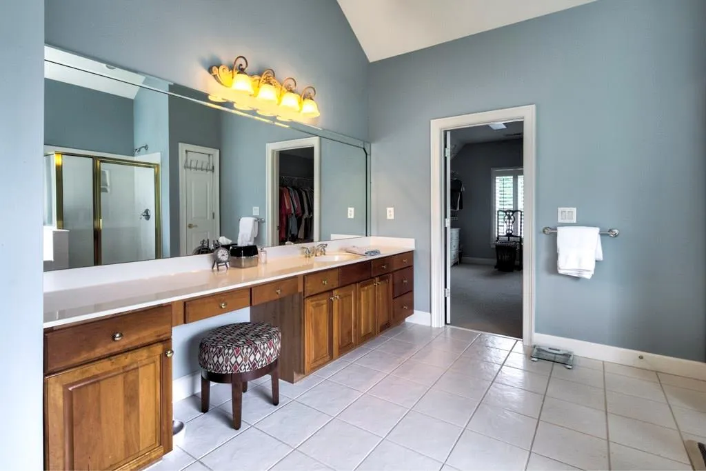 145 Trowbridge Road, Sandy Springs, Georgia 30350, 5 Bedrooms Bedrooms, ,4 BathroomsBathrooms,Residential,Sold,145 Trowbridge Road,5885418
