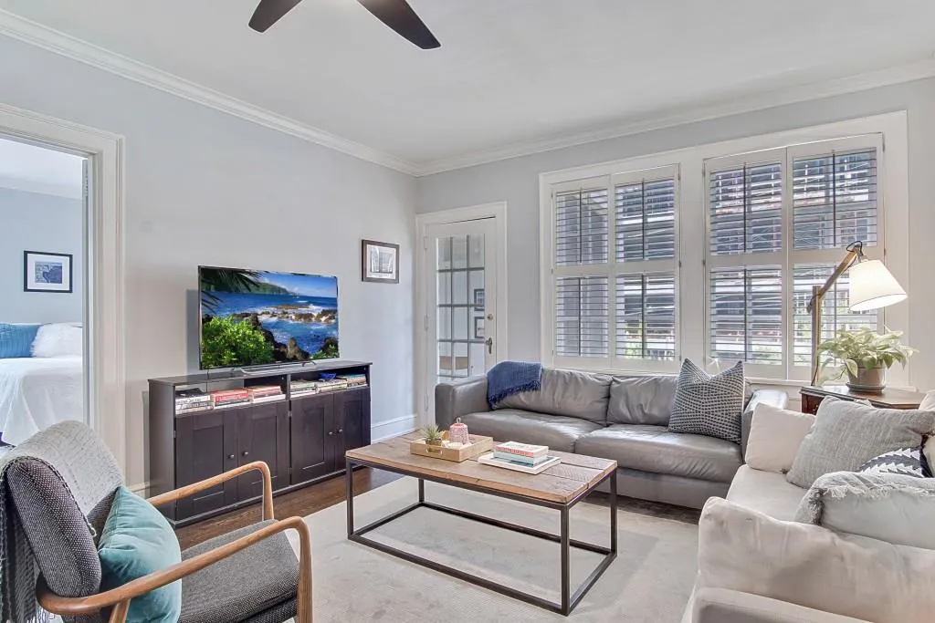 8 Collier Road Nw Unit B2, Atlanta, Georgia 30309, 2 Bedrooms Bedrooms, ,1 BathroomBathrooms,Residential,Sold,8 Collier Road Nw Unit B2,6008546
