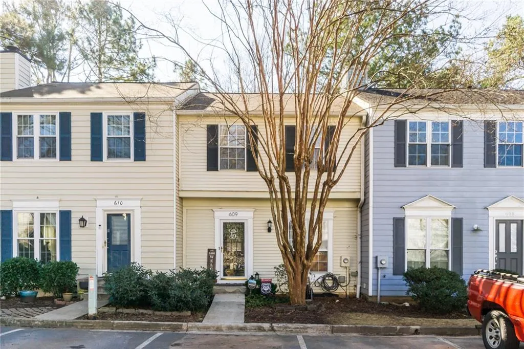 609 Wedgewood Way, Sandy Springs, Georgia 30350, 2 Bedrooms Bedrooms, ,2 BathroomsBathrooms,Residential,Sold,609 Wedgewood Way,6837090