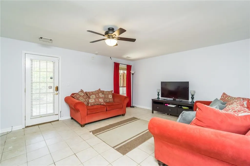 609 Wedgewood Way, Sandy Springs, Georgia 30350, 2 Bedrooms Bedrooms, ,2 BathroomsBathrooms,Residential,Sold,609 Wedgewood Way,6837090