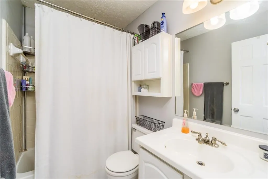 609 Wedgewood Way, Sandy Springs, Georgia 30350, 2 Bedrooms Bedrooms, ,2 BathroomsBathrooms,Residential,Sold,609 Wedgewood Way,6837090