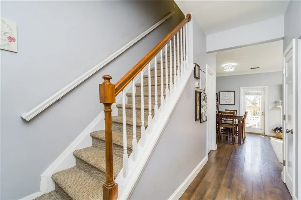 609 Wedgewood Way, Sandy Springs, Georgia 30350, 2 Bedrooms Bedrooms, ,2 BathroomsBathrooms,Residential,Sold,609 Wedgewood Way,6837090