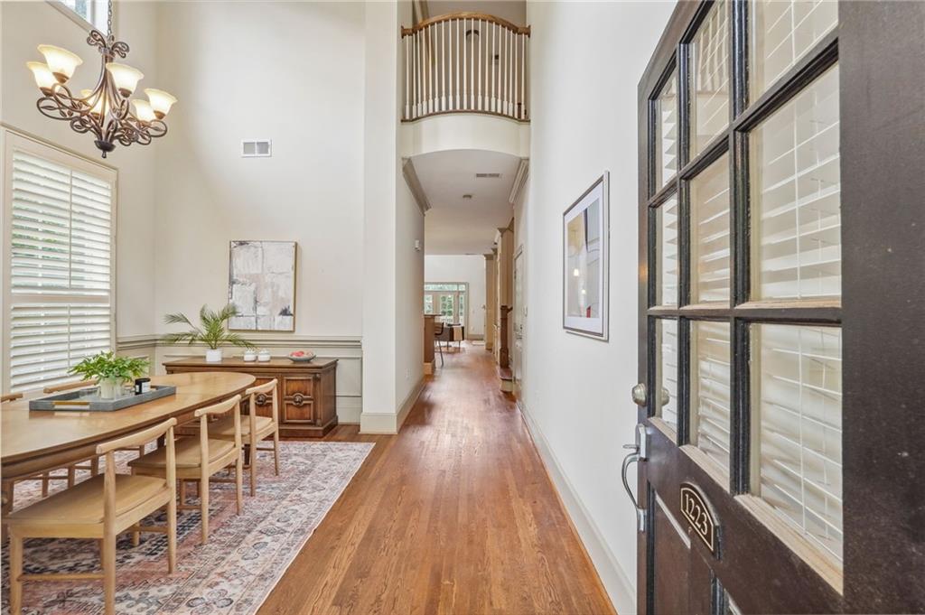 1223 Glenridge Place, Atlanta, Georgia 30342, 4 Bedrooms Bedrooms, ,4 BathroomsBathrooms,Residential,Sold,1223 Glenridge Place,7289292
