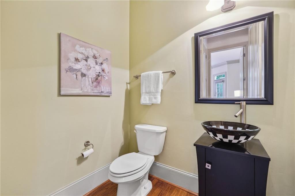 1223 Glenridge Place, Atlanta, Georgia 30342, 4 Bedrooms Bedrooms, ,4 BathroomsBathrooms,Residential,Sold,1223 Glenridge Place,7289292