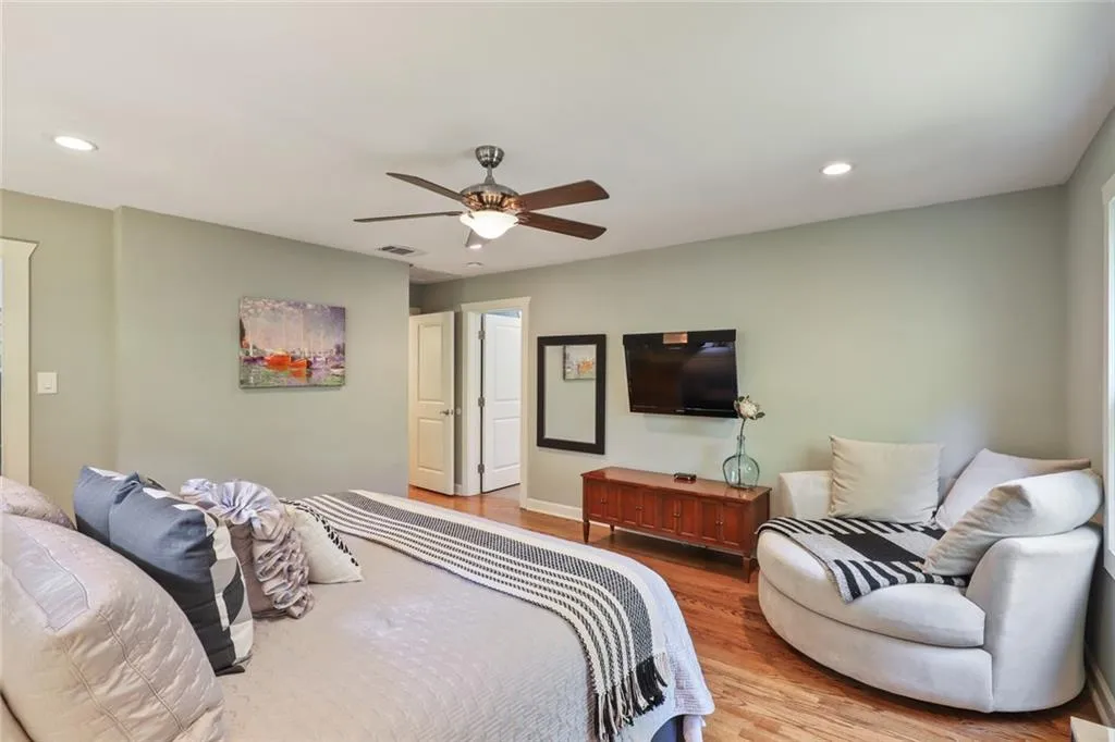 6471 Whispering Trail, Sandy Springs, Georgia 30328, 4 Bedrooms Bedrooms, ,2 BathroomsBathrooms,Residential,Sold,6471 Whispering Trail,6898997