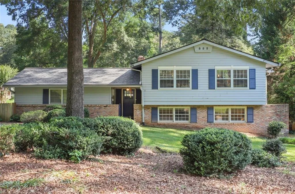 6471 Whispering Trail, Sandy Springs, Georgia 30328, 4 Bedrooms Bedrooms, ,2 BathroomsBathrooms,Residential,Sold,6471 Whispering Trail,6898997