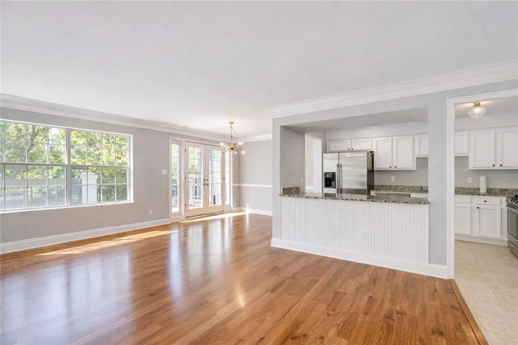 6980 Roswell Road Unit C5, Atlanta, Georgia 30328, 2 Bedrooms Bedrooms, ,2 BathroomsBathrooms,Residential,For Sale,6980 Roswell Road Unit C5,7755049