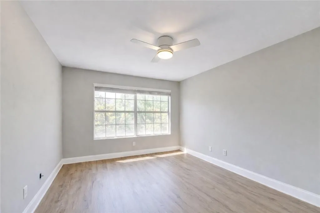 6980 Roswell Road Unit C5, Atlanta, Georgia 30328, 2 Bedrooms Bedrooms, ,2 BathroomsBathrooms,Residential,For Sale,6980 Roswell Road Unit C5,7755049