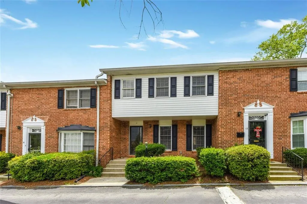 6520 Roswell Road Unit 11, Atlanta, Georgia 30328, 3 Bedrooms Bedrooms, ,2 BathroomsBathrooms,Residential,Sold,6520 Roswell Road Unit 11,6886761