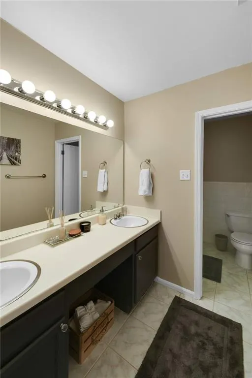 6520 Roswell Road Unit 11, Atlanta, Georgia 30328, 3 Bedrooms Bedrooms, ,2 BathroomsBathrooms,Residential,Sold,6520 Roswell Road Unit 11,6886761