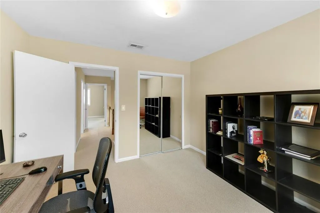 6520 Roswell Road Unit 11, Atlanta, Georgia 30328, 3 Bedrooms Bedrooms, ,2 BathroomsBathrooms,Residential,Sold,6520 Roswell Road Unit 11,6886761