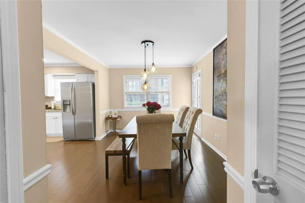 6520 Roswell Road Unit 11, Atlanta, Georgia 30328, 3 Bedrooms Bedrooms, ,2 BathroomsBathrooms,Residential,Sold,6520 Roswell Road Unit 11,6886761