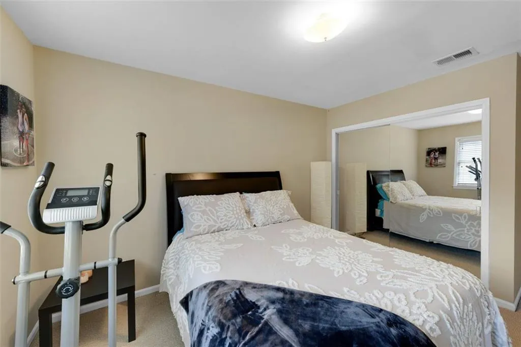 6520 Roswell Road Unit 11, Atlanta, Georgia 30328, 3 Bedrooms Bedrooms, ,2 BathroomsBathrooms,Residential,Sold,6520 Roswell Road Unit 11,6886761