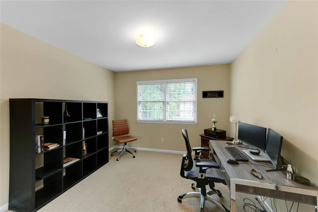 6520 Roswell Road Unit 11, Atlanta, Georgia 30328, 3 Bedrooms Bedrooms, ,2 BathroomsBathrooms,Residential,Sold,6520 Roswell Road Unit 11,6886761