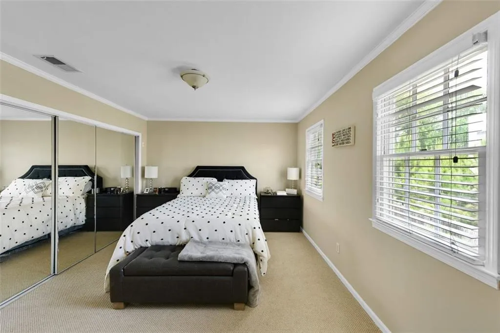 6520 Roswell Road Unit 11, Atlanta, Georgia 30328, 3 Bedrooms Bedrooms, ,2 BathroomsBathrooms,Residential,Sold,6520 Roswell Road Unit 11,6886761