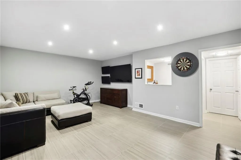 69 Prospect Place, Atlanta, Georgia 30328, 3 Bedrooms Bedrooms, ,2 BathroomsBathrooms,Residential,Sold,69 Prospect Place,7269893