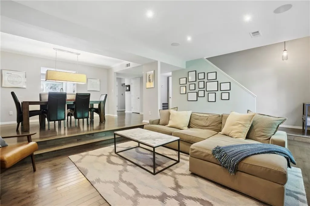 69 Prospect Place, Atlanta, Georgia 30328, 3 Bedrooms Bedrooms, ,2 BathroomsBathrooms,Residential,Sold,69 Prospect Place,7269893