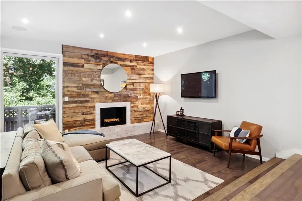 69 Prospect Place, Atlanta, Georgia 30328, 3 Bedrooms Bedrooms, ,2 BathroomsBathrooms,Residential,Sold,69 Prospect Place,7269893