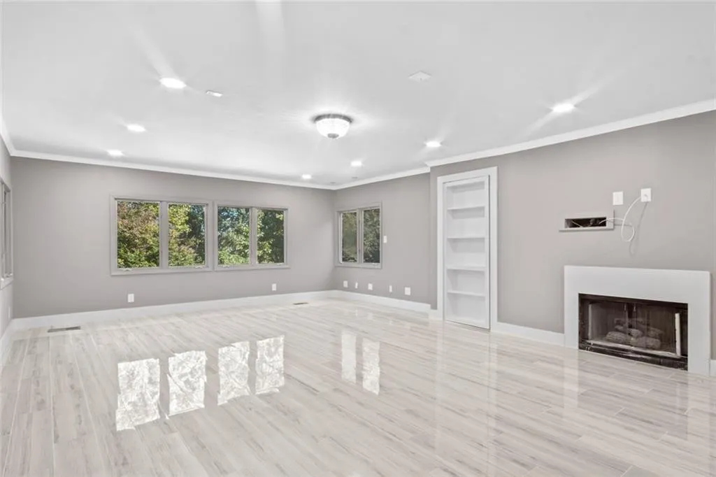 140 Habersham Waters Court, Sandy Springs, Georgia 30350, 5 Bedrooms Bedrooms, ,5 BathroomsBathrooms,Residential,Sold,140 Habersham Waters Court,6766916