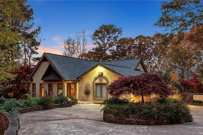 140 Habersham Waters Court, Sandy Springs, Georgia 30350, 5 Bedrooms Bedrooms, ,5 BathroomsBathrooms,Residential,Sold,140 Habersham Waters Court,6766916