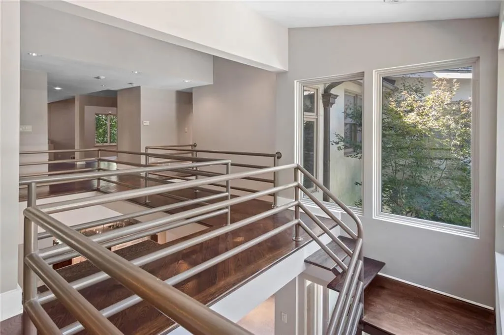 140 Habersham Waters Court, Sandy Springs, Georgia 30350, 5 Bedrooms Bedrooms, ,5 BathroomsBathrooms,Residential,Sold,140 Habersham Waters Court,6766916