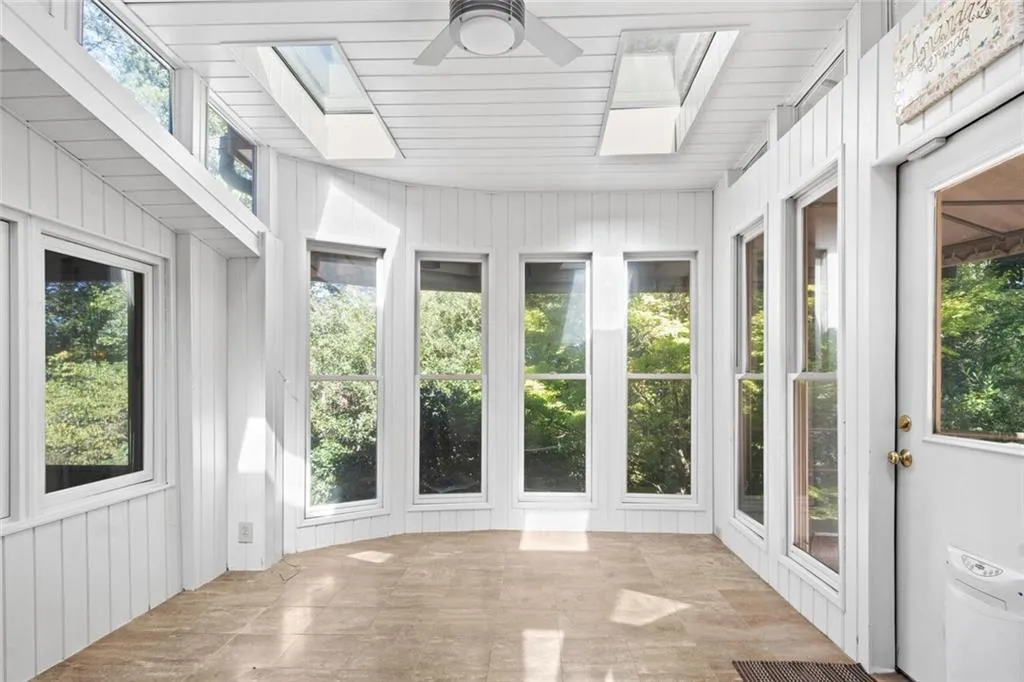 140 Habersham Waters Court, Sandy Springs, Georgia 30350, 5 Bedrooms Bedrooms, ,5 BathroomsBathrooms,Residential,Sold,140 Habersham Waters Court,6766916