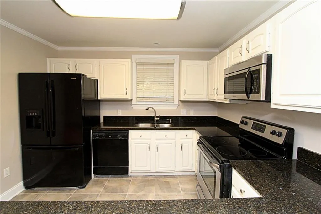 802 Abingdon Way Unit 802, Atlanta, Georgia 30328, 2 Bedrooms Bedrooms, ,2 BathroomsBathrooms,Residential,Sold,802 Abingdon Way Unit 802,5762117