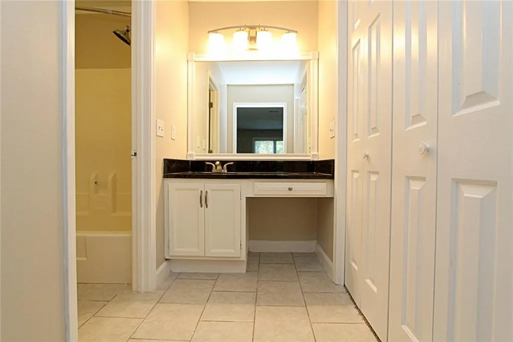 802 Abingdon Way Unit 802, Atlanta, Georgia 30328, 2 Bedrooms Bedrooms, ,2 BathroomsBathrooms,Residential,Sold,802 Abingdon Way Unit 802,5762117