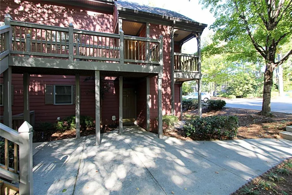 802 Abingdon Way Unit 802, Atlanta, Georgia 30328, 2 Bedrooms Bedrooms, ,2 BathroomsBathrooms,Residential,Sold,802 Abingdon Way Unit 802,5762117