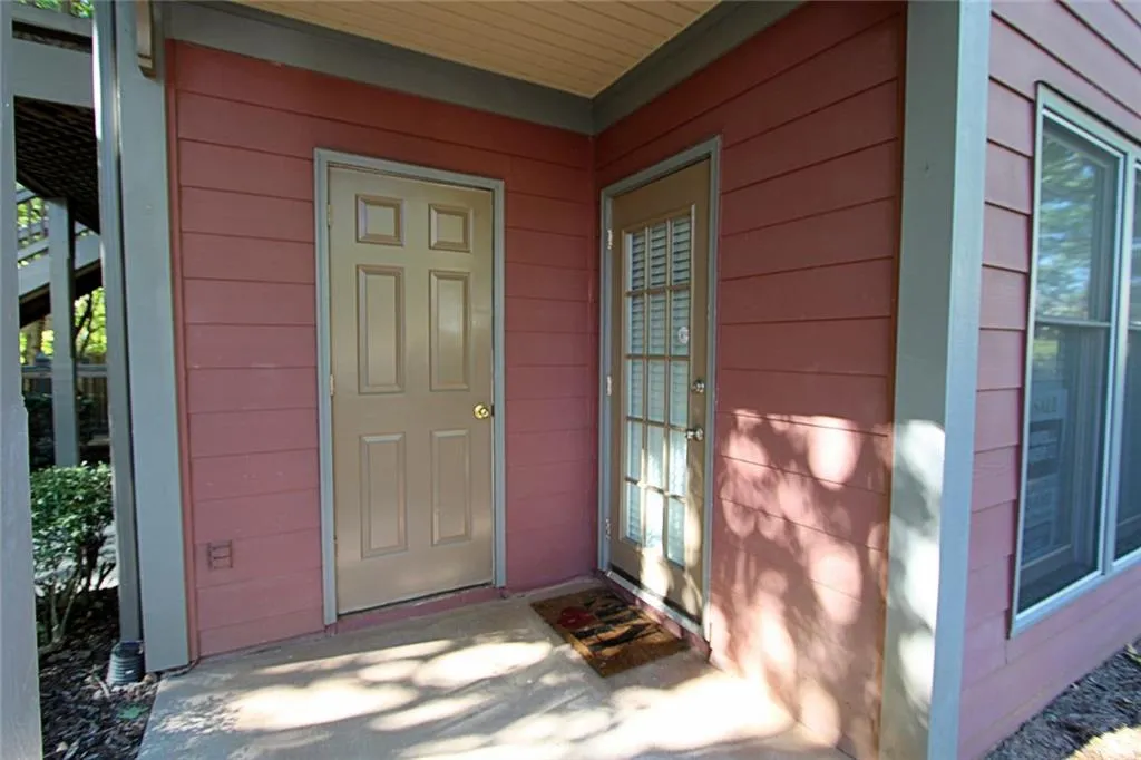 802 Abingdon Way Unit 802, Atlanta, Georgia 30328, 2 Bedrooms Bedrooms, ,2 BathroomsBathrooms,Residential,Sold,802 Abingdon Way Unit 802,5762117