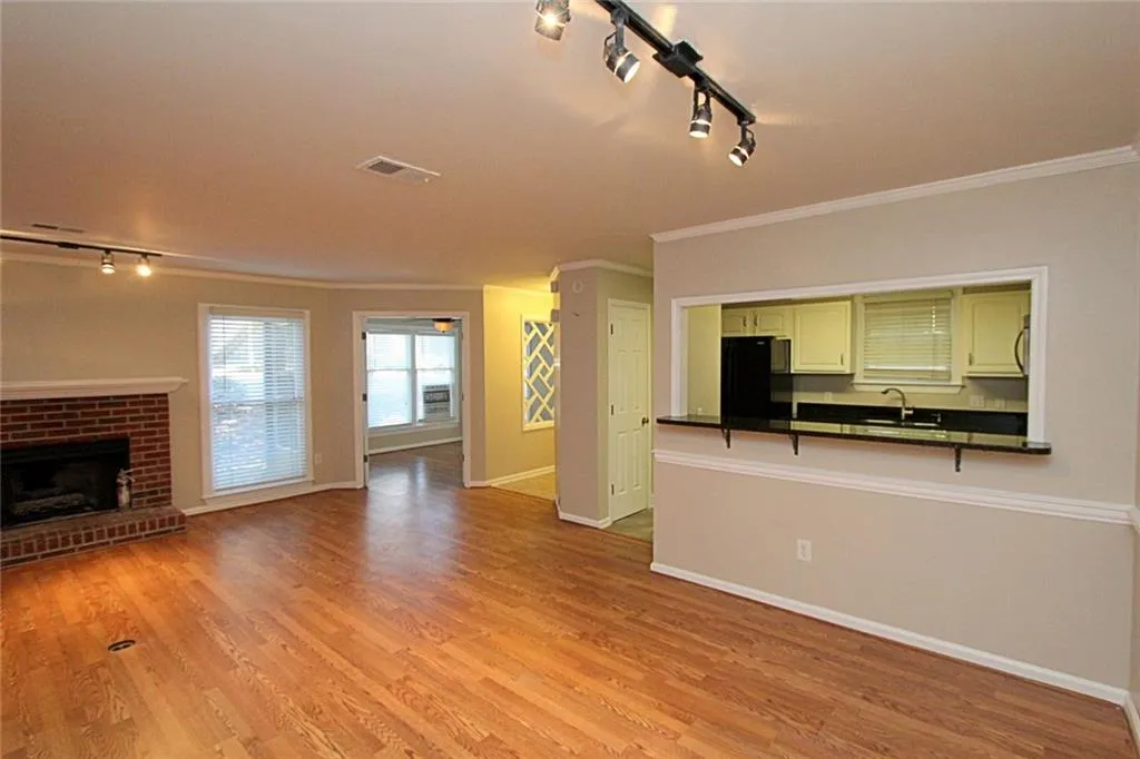 802 Abingdon Way Unit 802, Atlanta, Georgia 30328, 2 Bedrooms Bedrooms, ,2 BathroomsBathrooms,Residential,Sold,802 Abingdon Way Unit 802,5762117