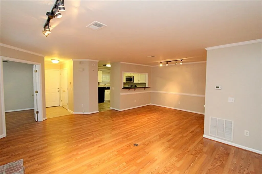 802 Abingdon Way Unit 802, Atlanta, Georgia 30328, 2 Bedrooms Bedrooms, ,2 BathroomsBathrooms,Residential,Sold,802 Abingdon Way Unit 802,5762117