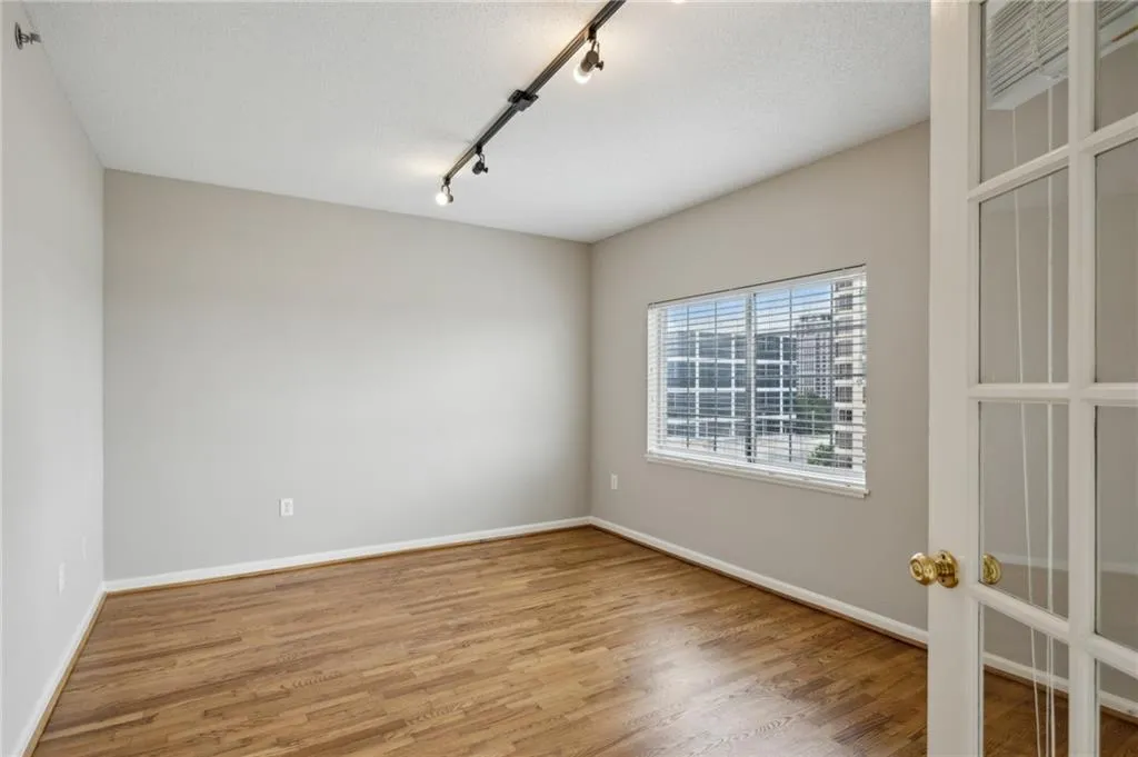 3435 Kingsboro Road Ne Unit 1702, Atlanta, Georgia 30326, 2 Bedrooms Bedrooms, ,2 BathroomsBathrooms,Residential,For Sale,3435 Kingsboro Road Ne Unit 1702,7619467