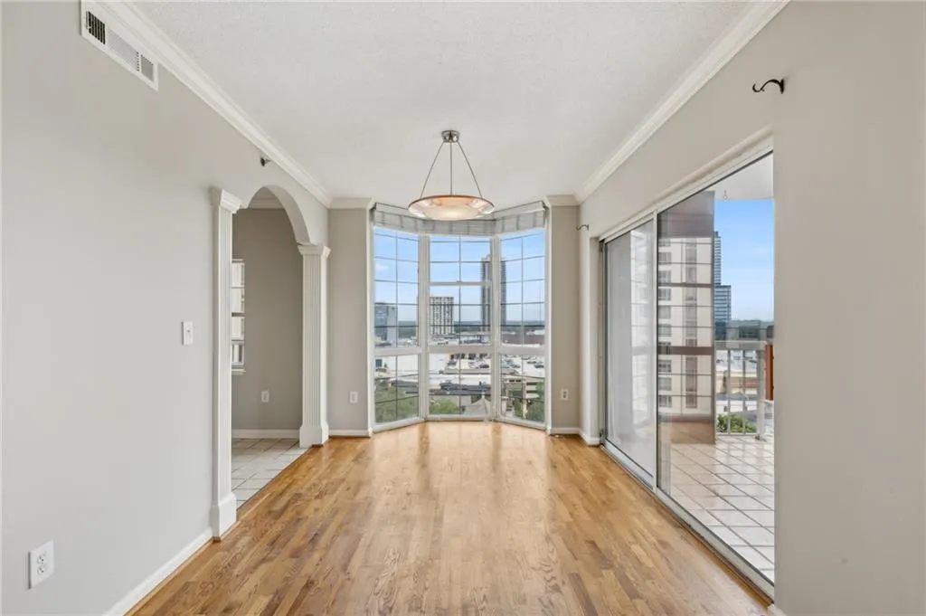 3435 Kingsboro Road Ne Unit 1702, Atlanta, Georgia 30326, 2 Bedrooms Bedrooms, ,2 BathroomsBathrooms,Residential,For Sale,3435 Kingsboro Road Ne Unit 1702,7619467