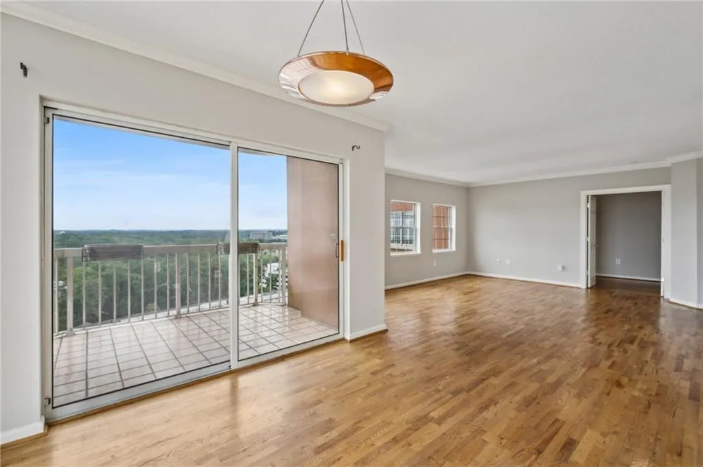 3435 Kingsboro Road Ne Unit 1702, Atlanta, Georgia 30326, 2 Bedrooms Bedrooms, ,2 BathroomsBathrooms,Residential,For Sale,3435 Kingsboro Road Ne Unit 1702,7619467