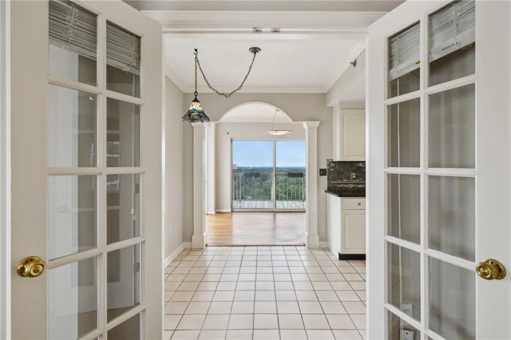 3435 Kingsboro Road Ne Unit 1702, Atlanta, Georgia 30326, 2 Bedrooms Bedrooms, ,2 BathroomsBathrooms,Residential,For Sale,3435 Kingsboro Road Ne Unit 1702,7619467
