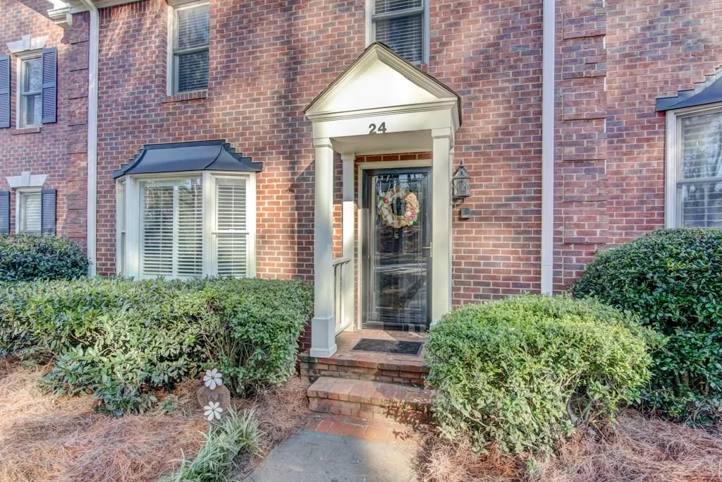 24 Huntington Place Drive, Sandy Springs, Georgia 30350, 3 Bedrooms Bedrooms, ,2 BathroomsBathrooms,Residential,Sold,24 Huntington Place Drive,6127027