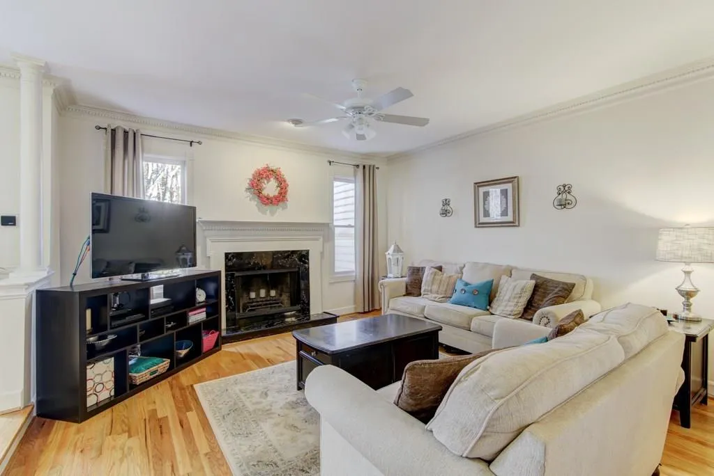 24 Huntington Place Drive, Sandy Springs, Georgia 30350, 3 Bedrooms Bedrooms, ,2 BathroomsBathrooms,Residential,Sold,24 Huntington Place Drive,6127027