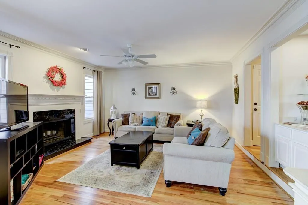 24 Huntington Place Drive, Sandy Springs, Georgia 30350, 3 Bedrooms Bedrooms, ,2 BathroomsBathrooms,Residential,Sold,24 Huntington Place Drive,6127027