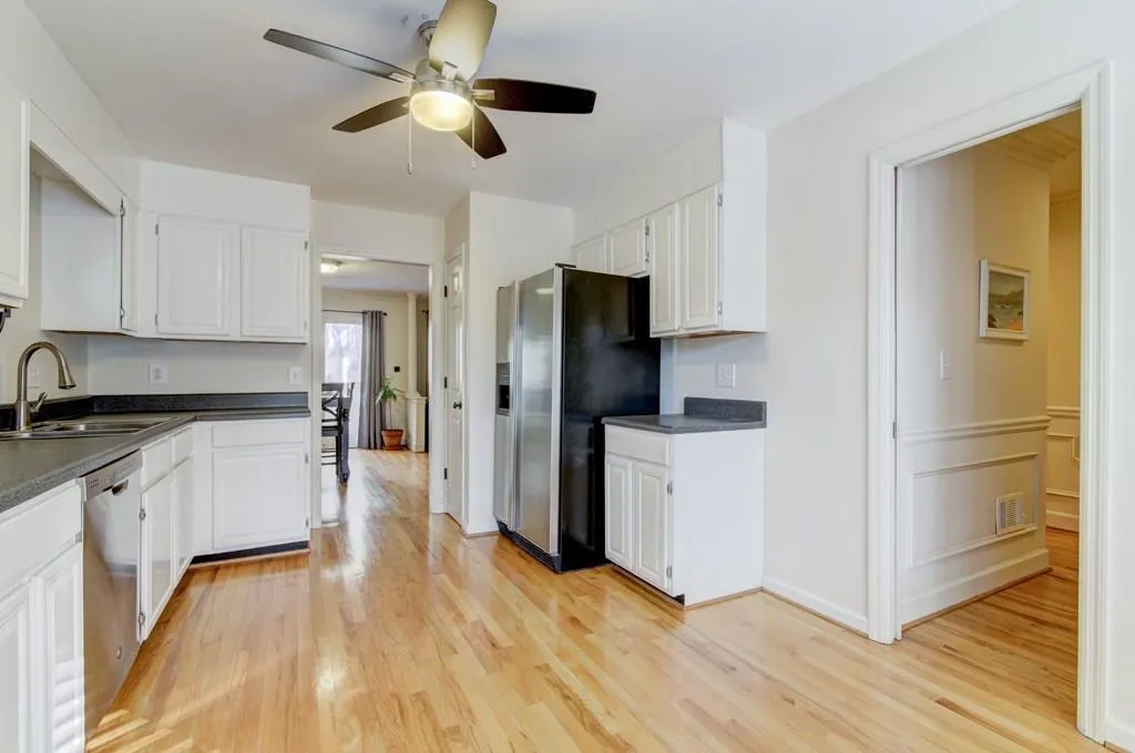 24 Huntington Place Drive, Sandy Springs, Georgia 30350, 3 Bedrooms Bedrooms, ,2 BathroomsBathrooms,Residential,Sold,24 Huntington Place Drive,6127027