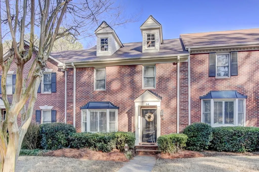 24 Huntington Place Drive, Sandy Springs, Georgia 30350, 3 Bedrooms Bedrooms, ,2 BathroomsBathrooms,Residential,Sold,24 Huntington Place Drive,6127027
