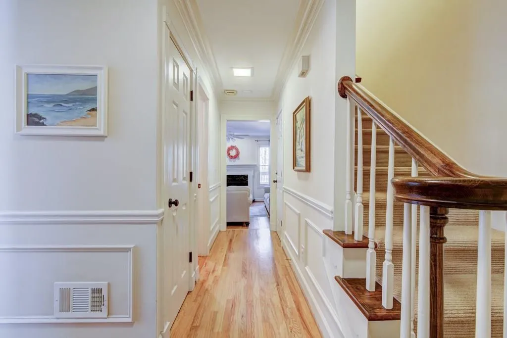 24 Huntington Place Drive, Sandy Springs, Georgia 30350, 3 Bedrooms Bedrooms, ,2 BathroomsBathrooms,Residential,Sold,24 Huntington Place Drive,6127027