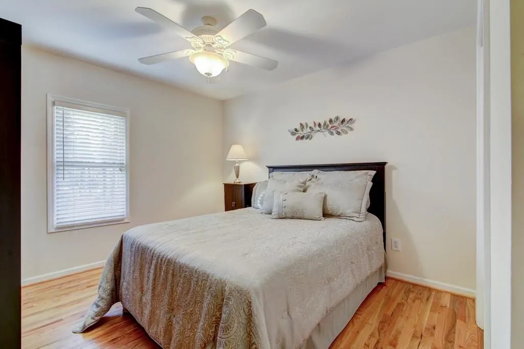 24 Huntington Place Drive, Sandy Springs, Georgia 30350, 3 Bedrooms Bedrooms, ,2 BathroomsBathrooms,Residential,Sold,24 Huntington Place Drive,6127027