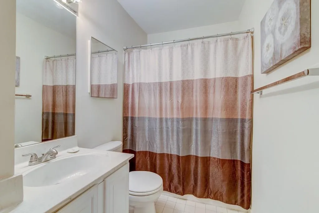 24 Huntington Place Drive, Sandy Springs, Georgia 30350, 3 Bedrooms Bedrooms, ,2 BathroomsBathrooms,Residential,Sold,24 Huntington Place Drive,6127027