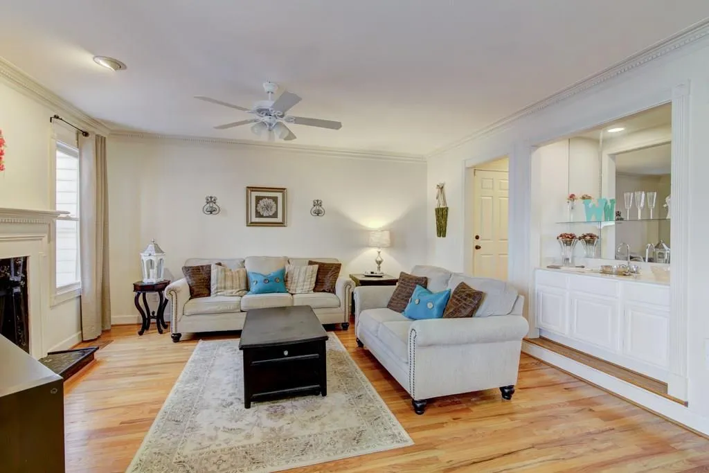 24 Huntington Place Drive, Sandy Springs, Georgia 30350, 3 Bedrooms Bedrooms, ,2 BathroomsBathrooms,Residential,Sold,24 Huntington Place Drive,6127027