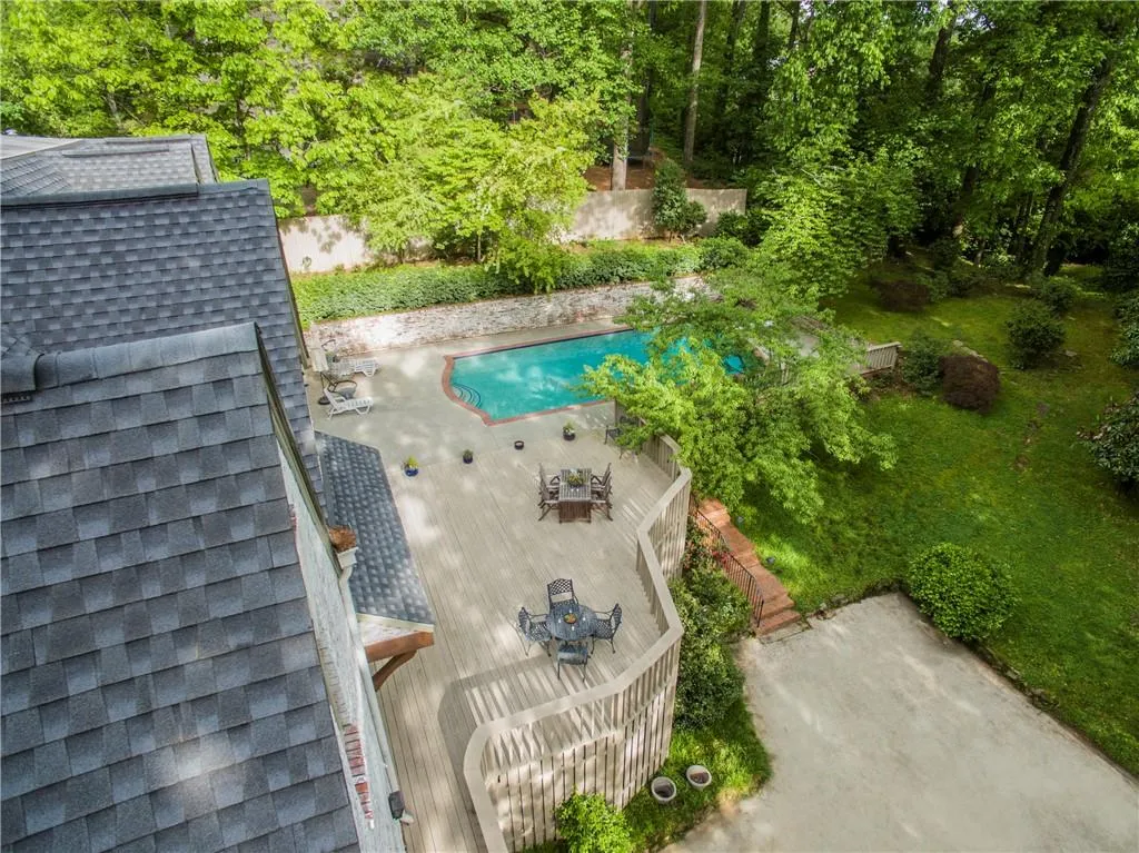 282 Tara Trail, Sandy Springs, Georgia 30327, 5 Bedrooms Bedrooms, ,5 BathroomsBathrooms,Residential,Sold,282 Tara Trail,6718485