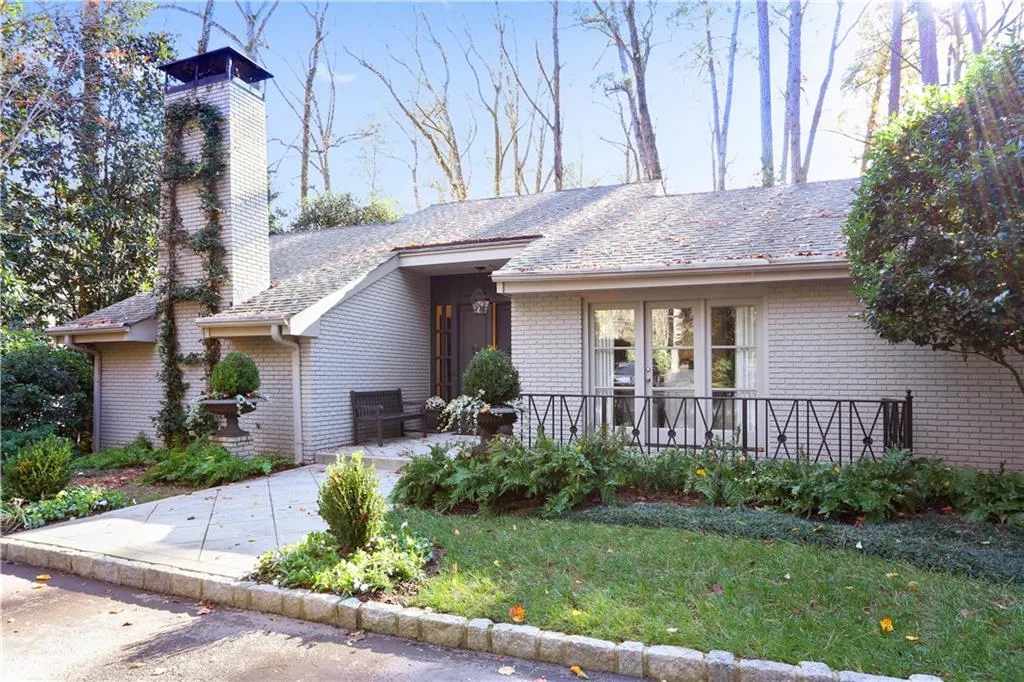500 W Wesley Road Nw, Atlanta, Georgia 30305, 4 Bedrooms Bedrooms, ,4 BathroomsBathrooms,Residential,Sold,500 W Wesley Road Nw,5810736